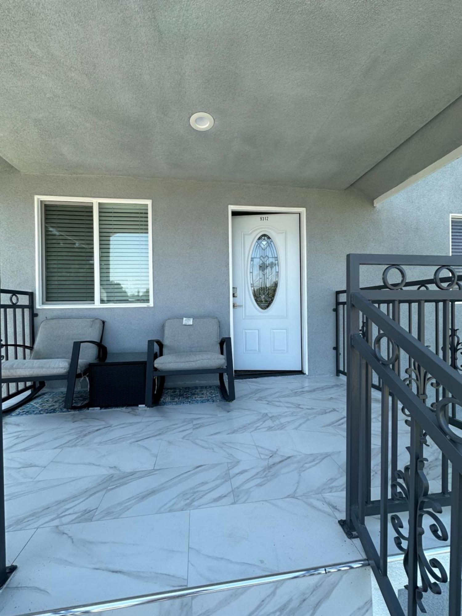 New Spacious House In Anaheim Near Disneyland-Knott In Without Backyard In The Same Lot Of 3 Separate Properties Экстерьер фото